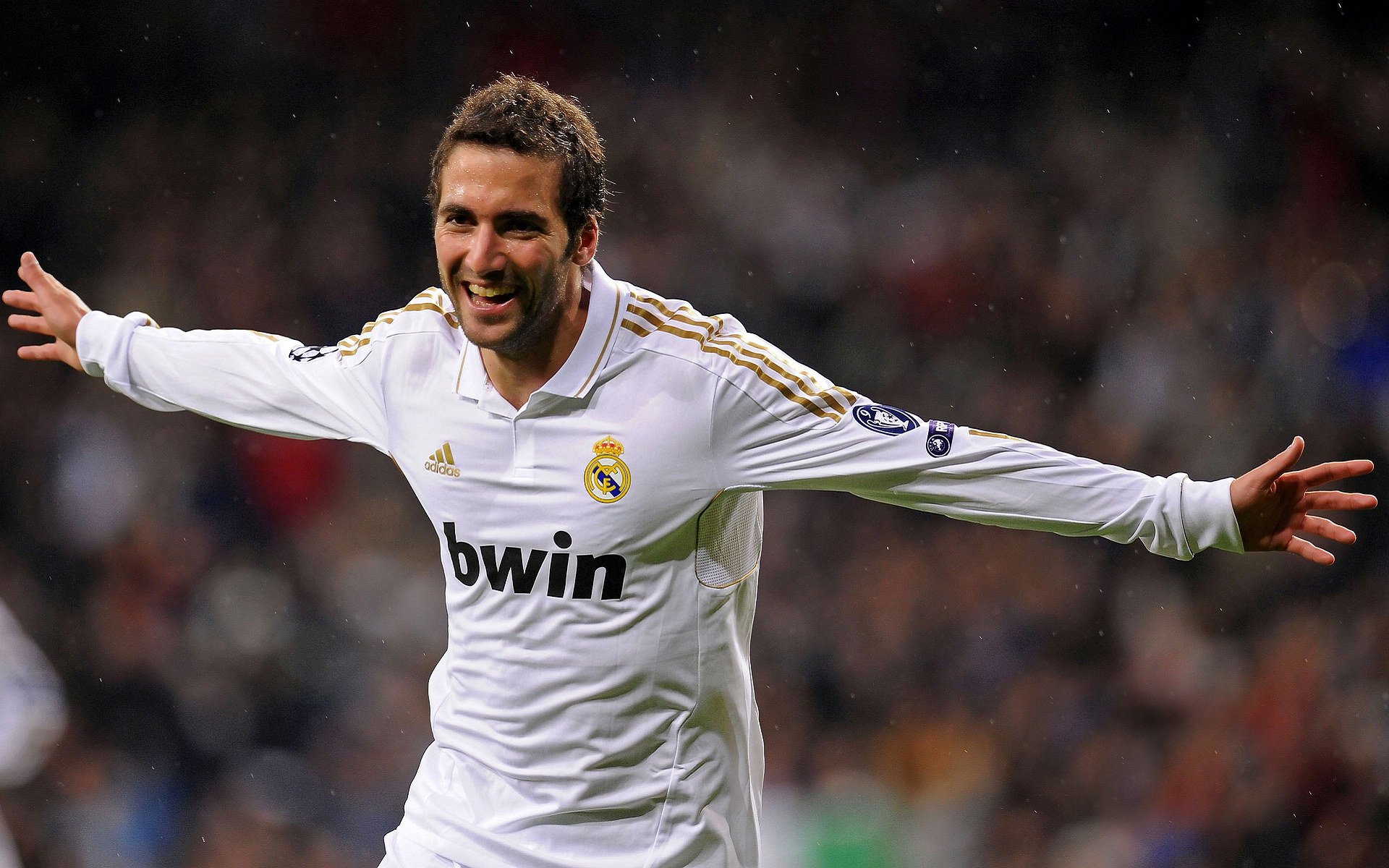 中超球队战术配合更加默契,中超各个球队的缺点