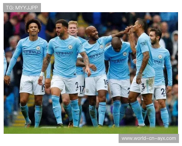 曼城10人仍逆转拿坡里，蓝月亮延续霸主气势，曼城别称是不是蓝月亮