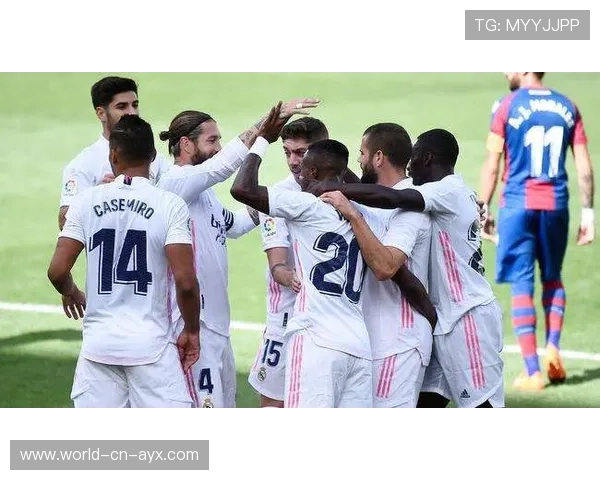 维尼修斯训练态度获全队点赞,新赛季志当“精神队长”引领球队新风尚 维尼修斯训练态度获全队点赞,新赛季志当“精神队长”引领球队新风尚